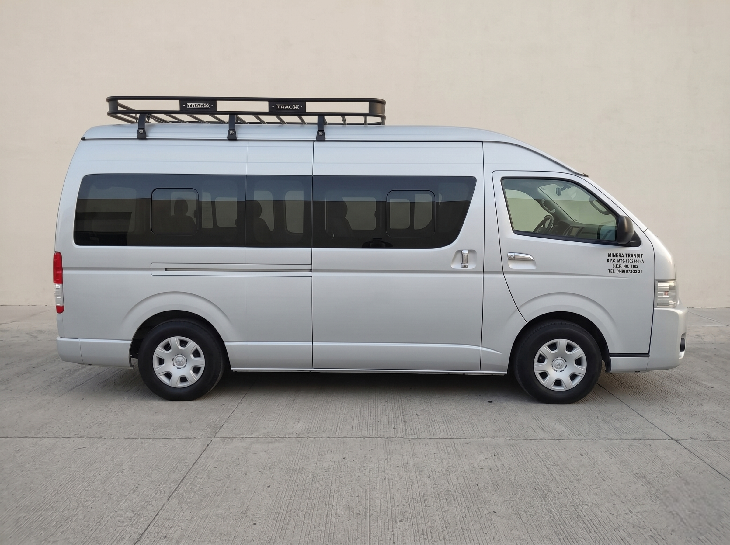Toyota Hiace vista frontal